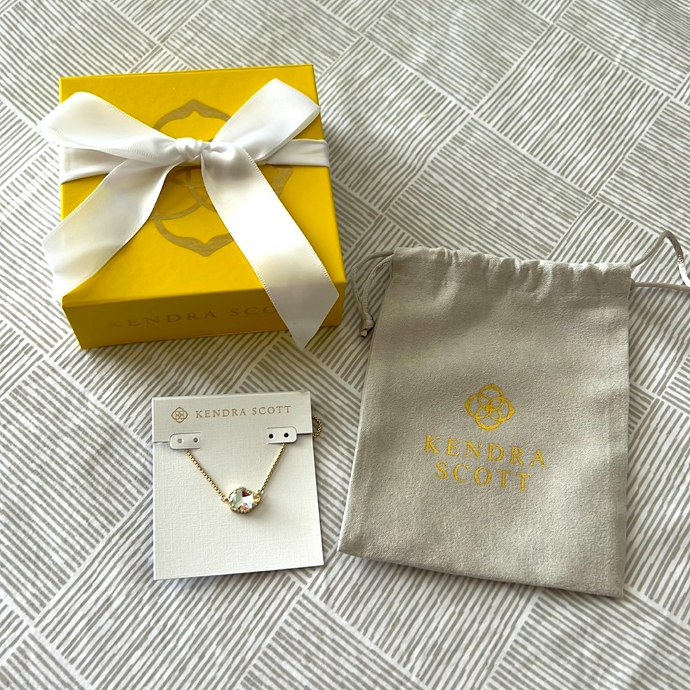 Kendra Scott Tess Silver Pendant Necklace